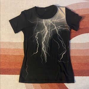 Lululemon women’s size small 4 Black Lightning Graphic Women's Top